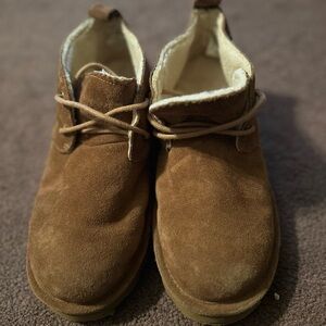 Bearpaw camel booties